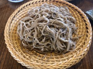 繊細かつ透明感すら感じる「玄そば」