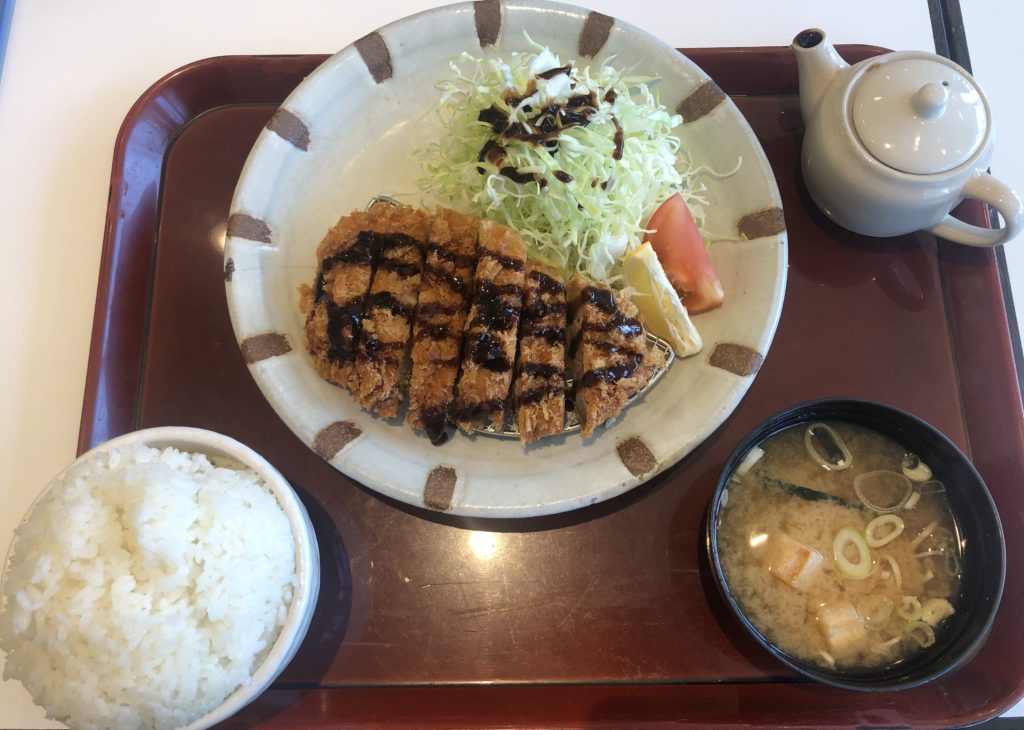 とんかつ定食