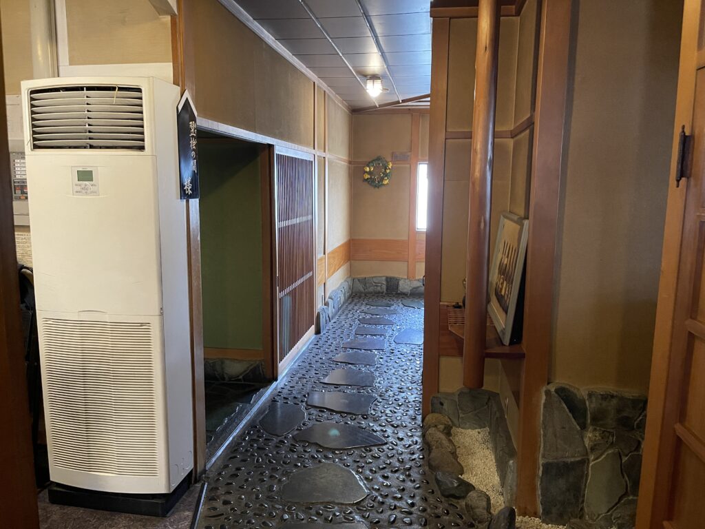 あみもとの廊下